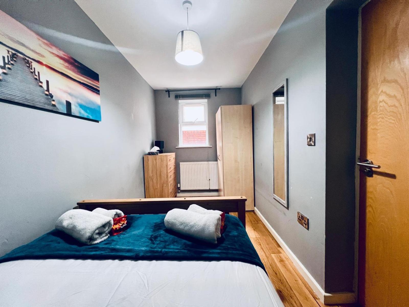 Lovely 4 Bed *
