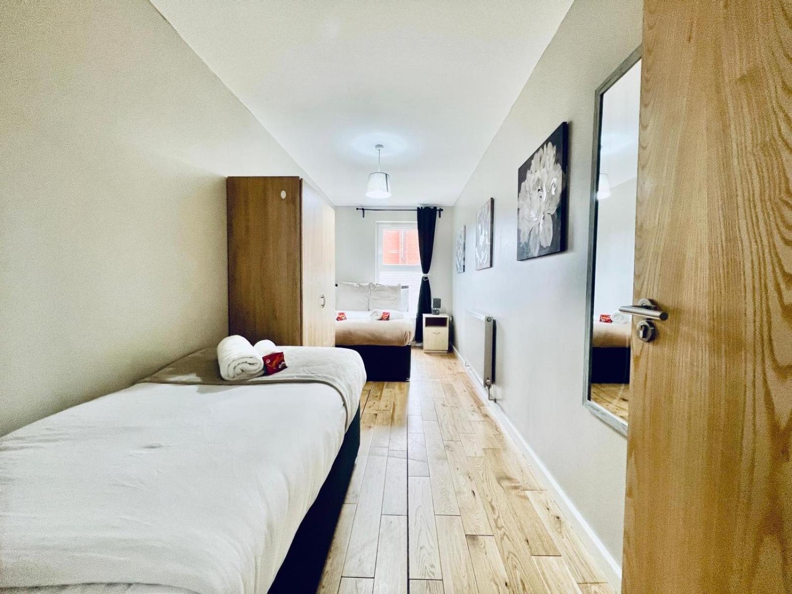 Lovely 4 Bed *