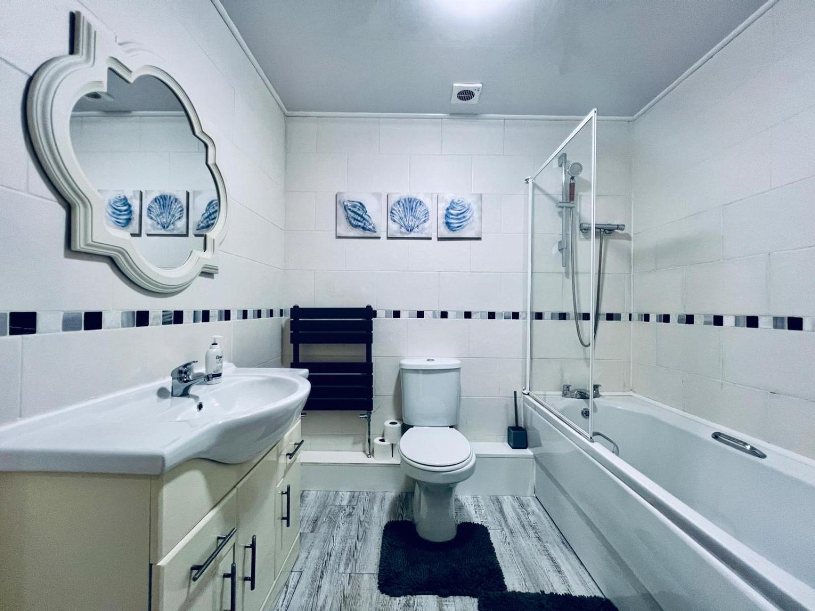 Lovely 4 Bed Manchester