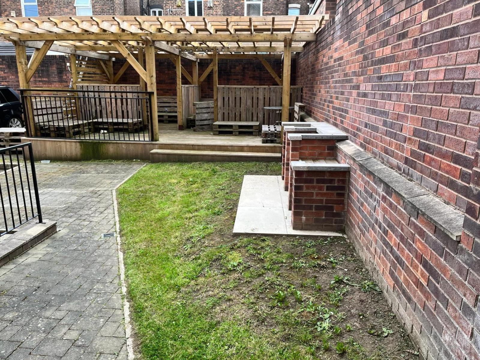Lovely 4 Bed Apartment